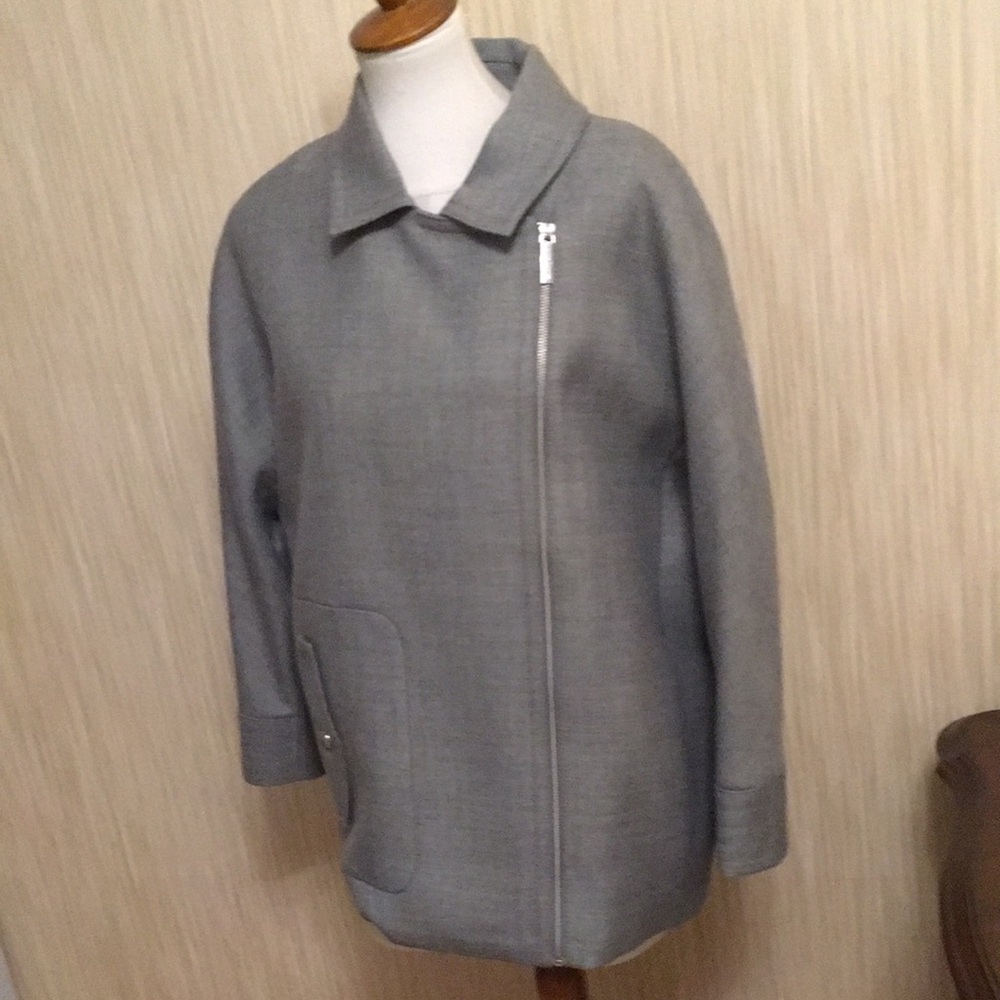Spring/fall time jacket. Beautiful.